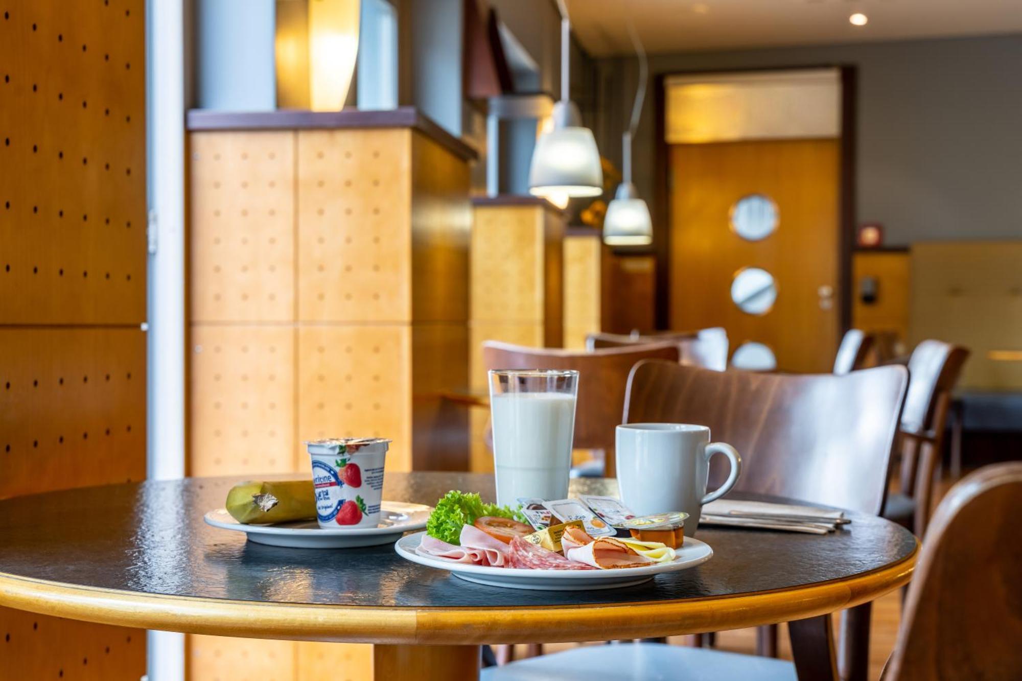Hotel Leipheim Sued المظهر الخارجي الصورة