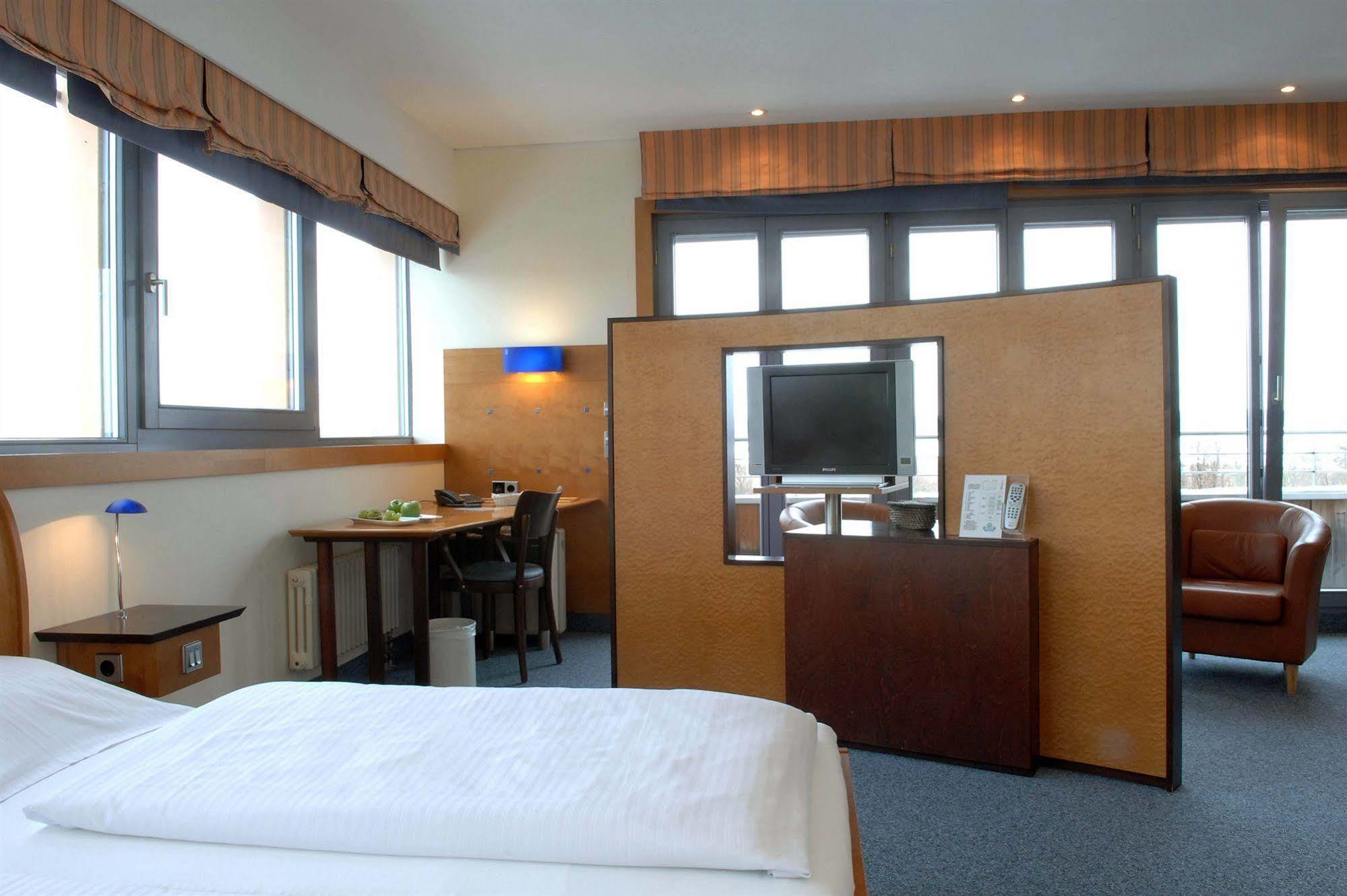 Hotel Leipheim Sued المظهر الخارجي الصورة